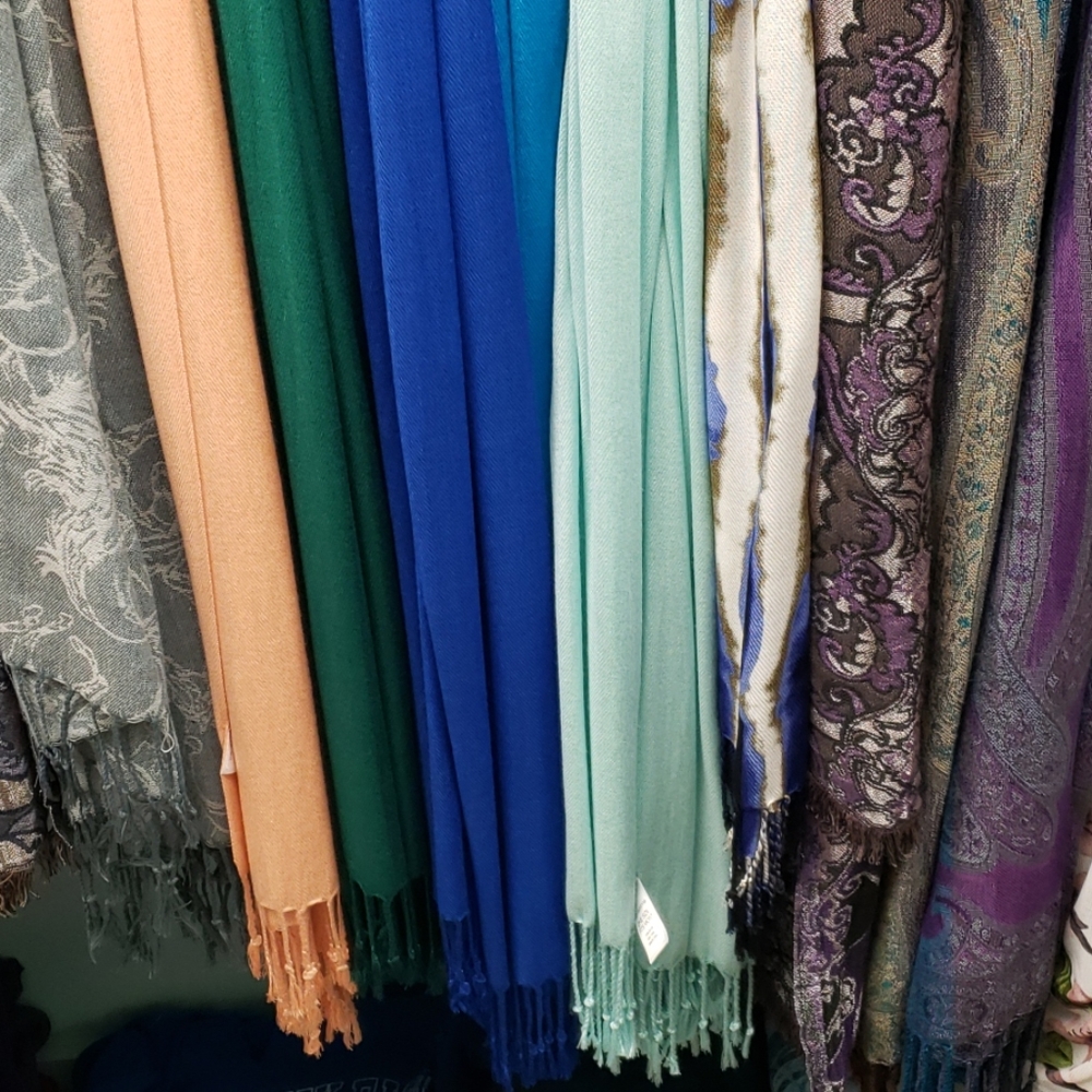 PASHMINAS - Picture 4 of 4